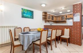 4 Bedroom Lovely Home In Vodnjan
